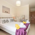 Feliz Apartment *