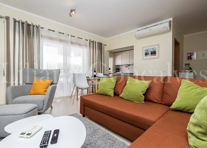 Feliz カバナス・デ・タビラ